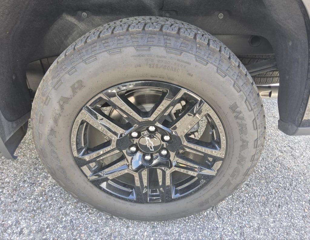 chevrolet silverado 1500 2025 1GCUKEE82SZ334391 image chevrolet silverado 1500 2025 1GCUKEE82SZ334391 image
